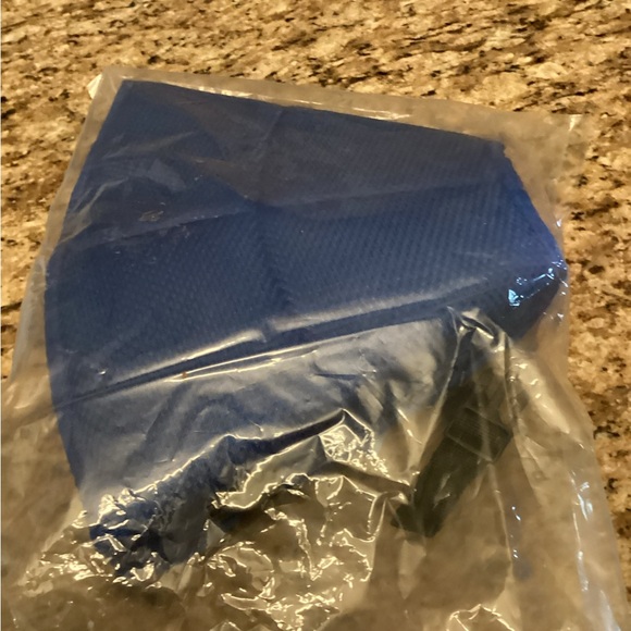 Dog cone collar size medium - Picture 3 of 4